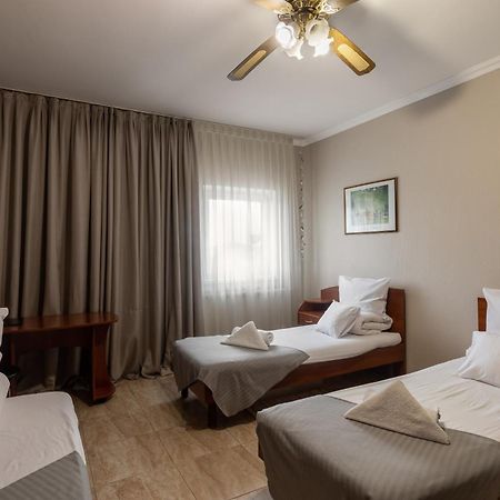 Duet Plus Motel Voytovtsy Bagian luar foto